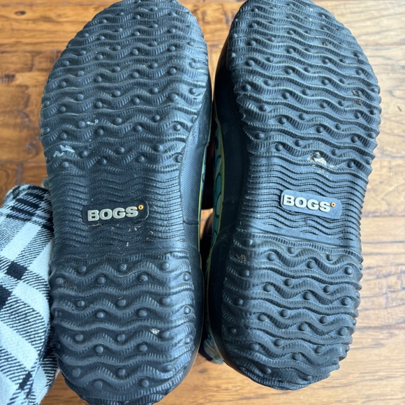 Bogs Classic Mid Lanai Blue Floral Boots Women’s Size 7 - Picture 6 of 6